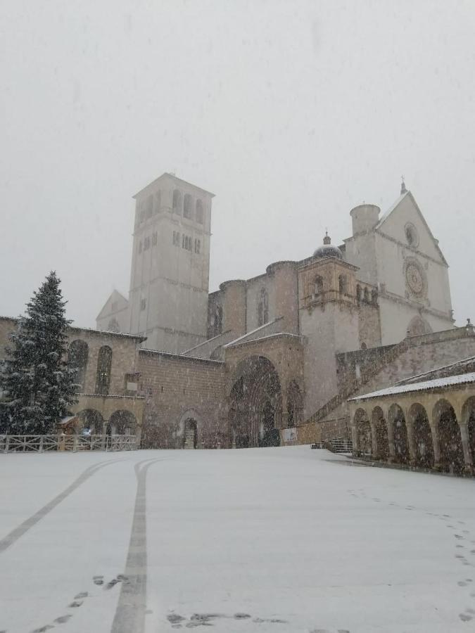 Hotel Villa Elda Assisi Exterior photo